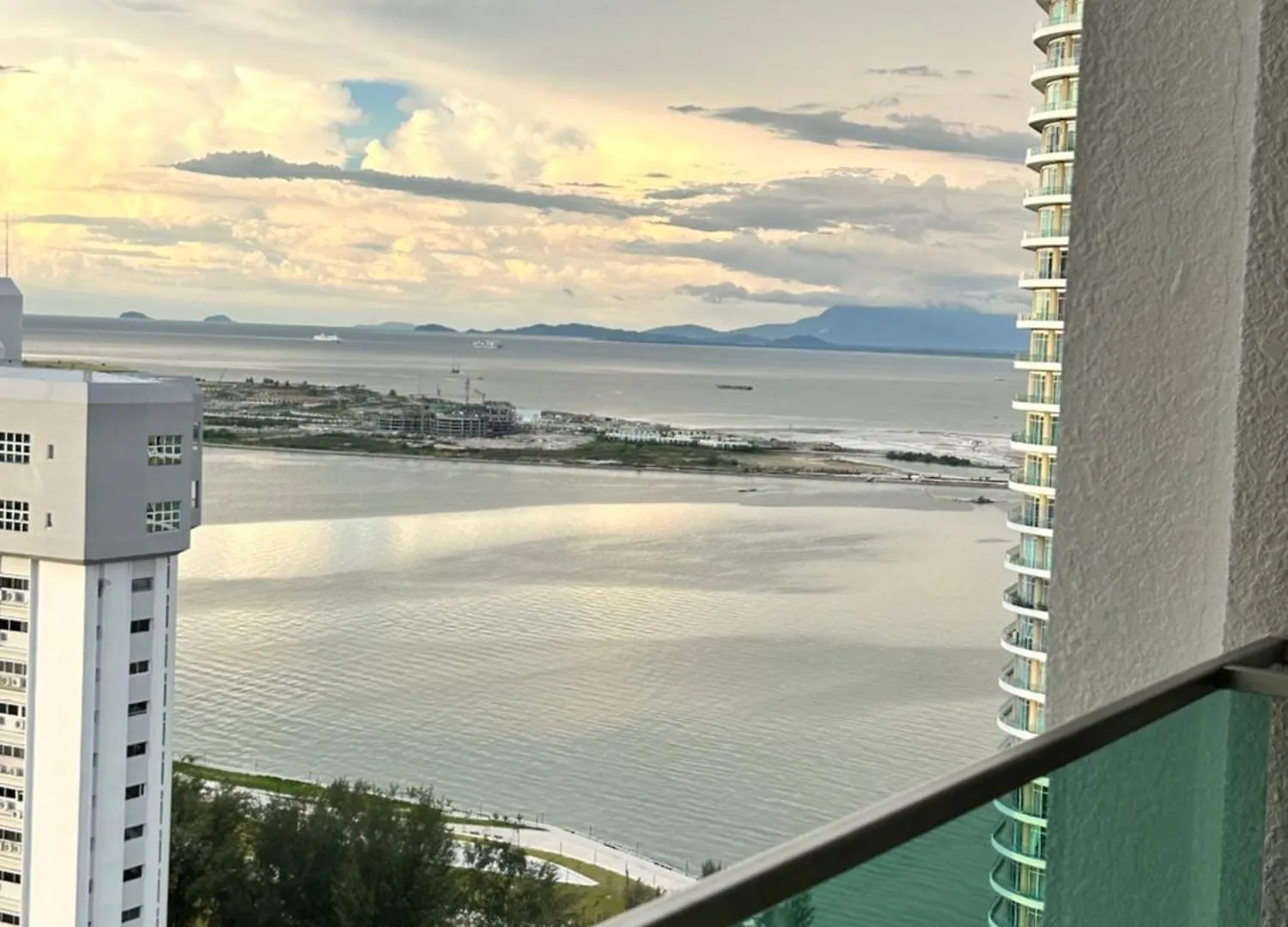 Апартаменты Leisure 1Bedroom Balcony Suites Gurney Джорджтаун